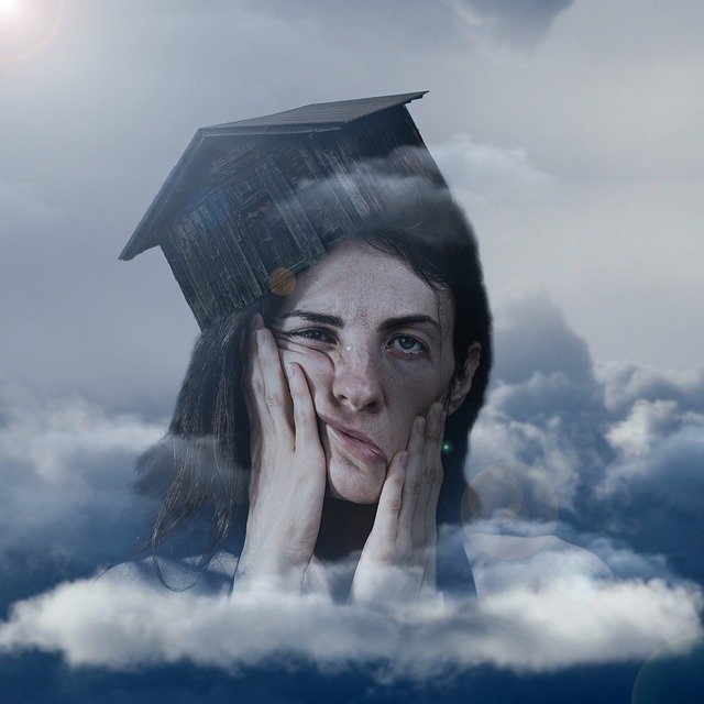 Uma mulher com esgotamento mental